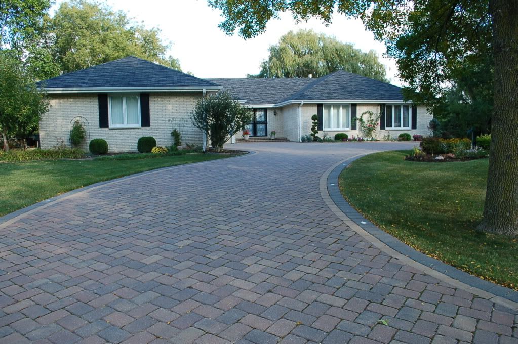 Horseshoe Driveway Photo by strictlystone Photobucket